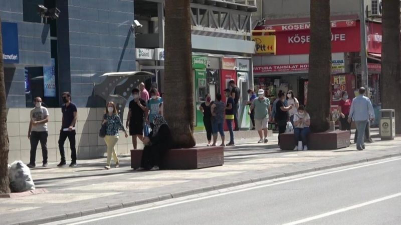 Denizli'de sokağa çıkma kısıtlamasına uymayanlara ceza kesildi
