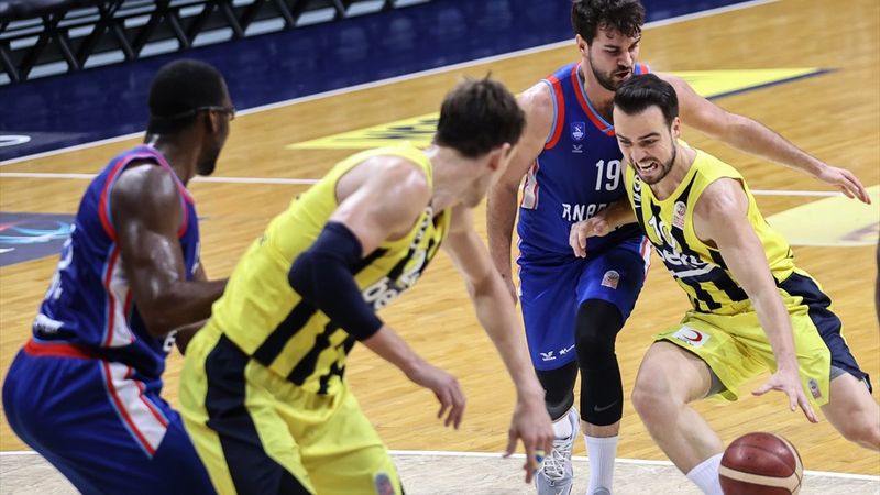 Anadolu Efes şampiyon oldu