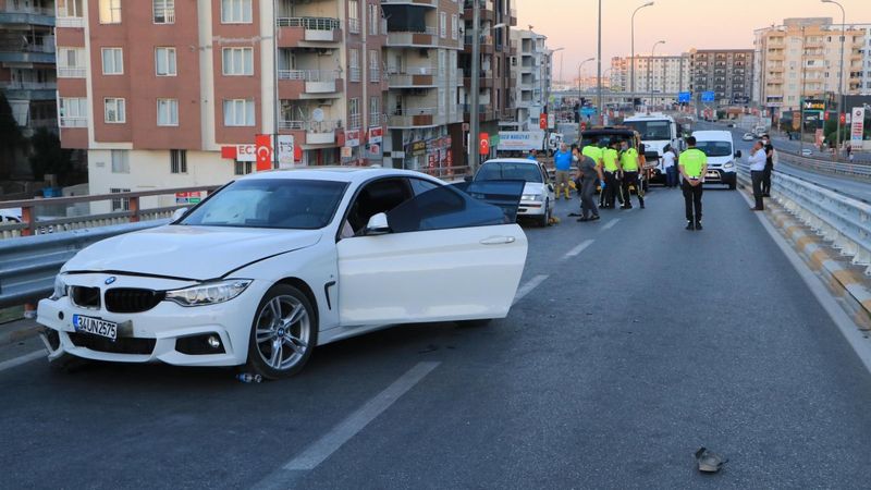Şanlıurfa’da tamponu düşen otomobile çarptı: 2 ölü, 2 yaralı
