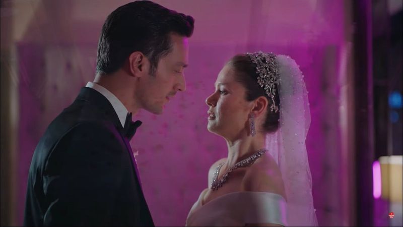 Camdaki Kız 9. bölüm 2. fragmanı: Hayri kimdir?