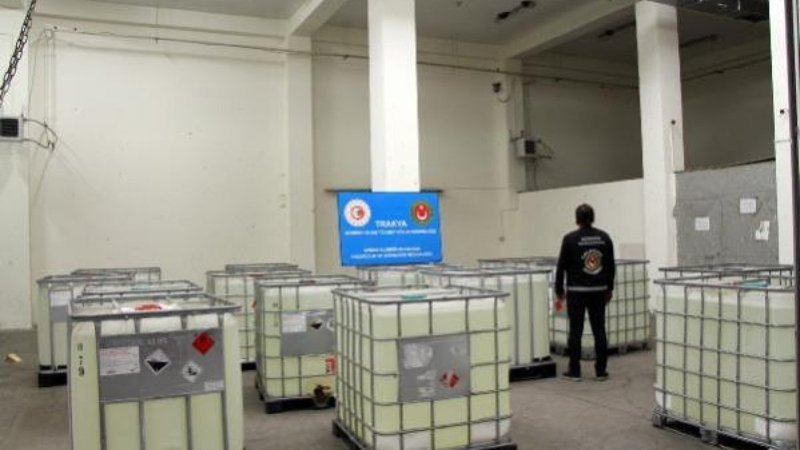 Kapıkule Sınır Kapısı'nda 16 ton 150 kilo asit anhidrit ele geçirildi