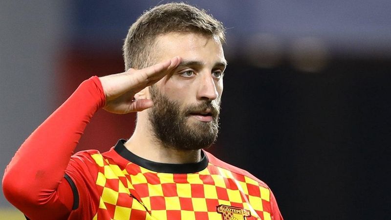 Alpaslan Öztürk kimdir? Galatasaray'a transfer olan Alpaslan Öztürk'ün futbol kariyeri..