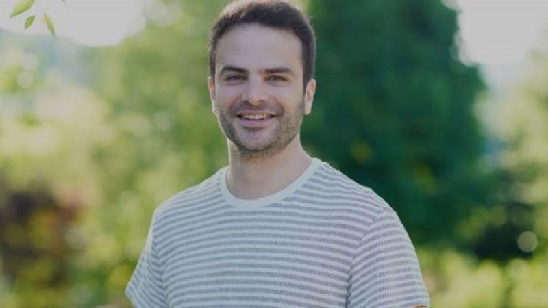 Sen Çal Kapımı'nın Burak'ı Sinan Helvacı kimdir? Sinan Helvacı'nın biyografisi