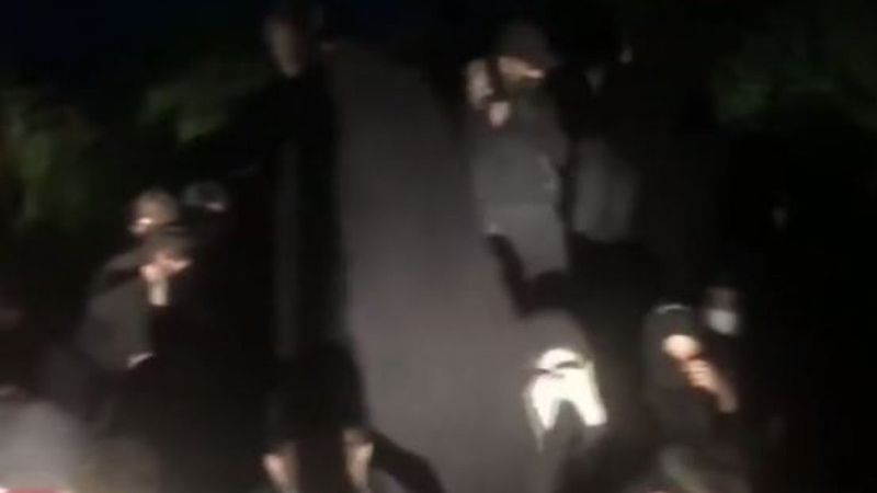 Yunanistan'ın mahsur bıraktığı düzensiz göçmenler kurtarıldı