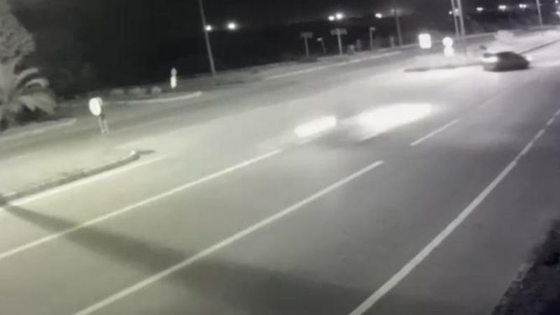 Düzce'de motosikletlinin otomobile çarptığı anlar