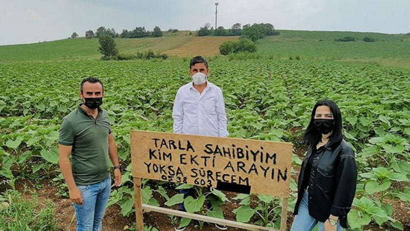 Bursa'da tarlası izinsiz ekildi, koyduğu tabela ile iz sürmeye başladı