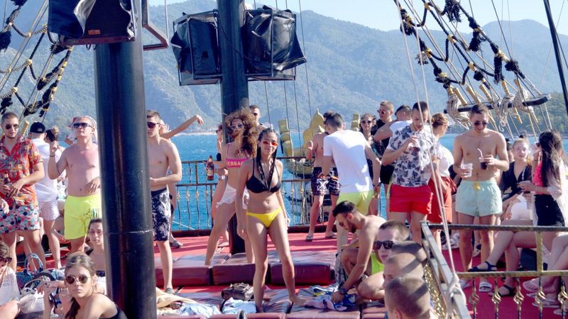 Marmaris'te günübirlik tekne turları başladı