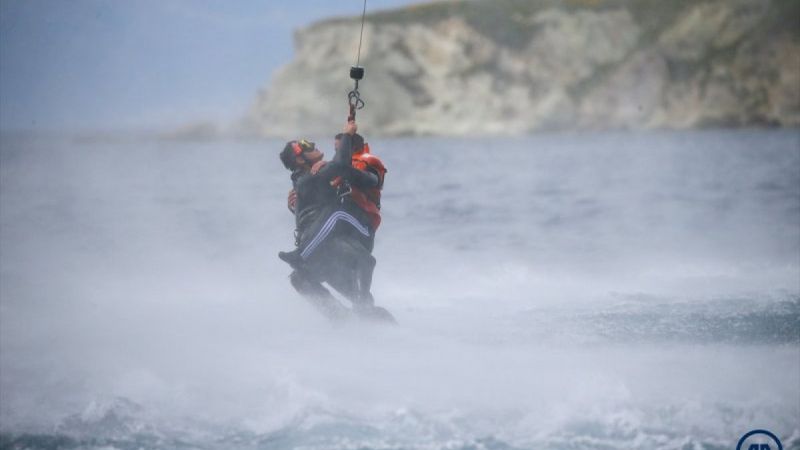 Seçkin komandoların zorlu eğitimi nefes kesti