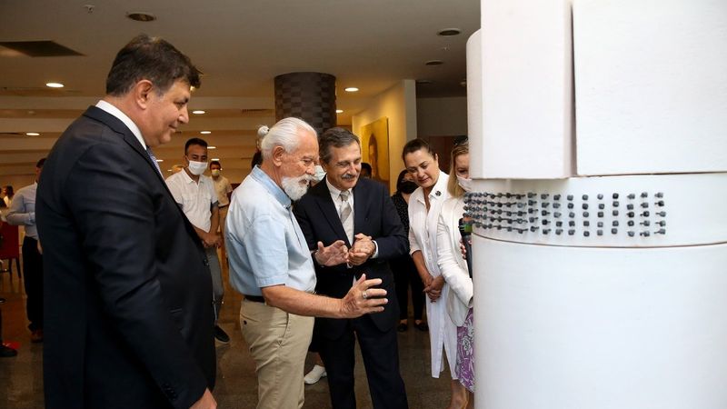 CHP'li belediyelerden ortaklaşa heykel açılışı