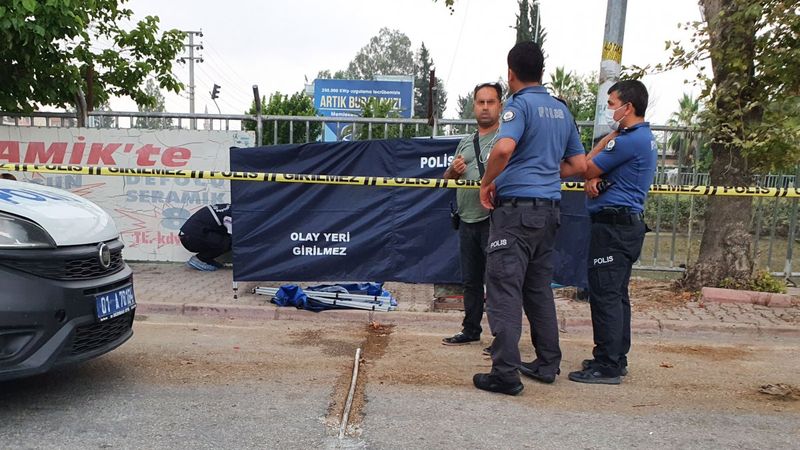 Adana'da sulama kanalına giren genç öldü