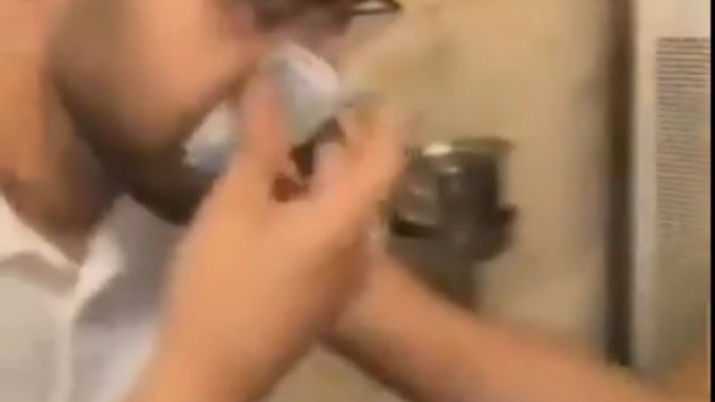 Türk parasıyla burnunu silen turist gözaltına alındı