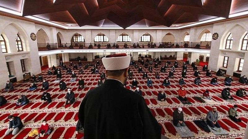 2 Temmuz Cuma Hutbesi konusu: Diyanet Cuma Hutbesi tam metni..