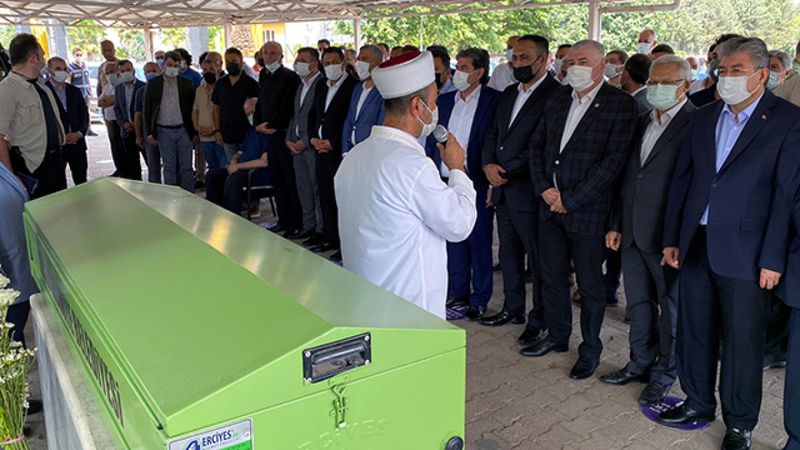 Devlet Bahçeli'nin yeğeni toprağa verildi