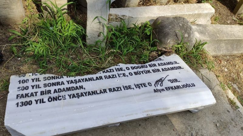 Hüseyin Nihal Atsız’ın mezarına saldırı