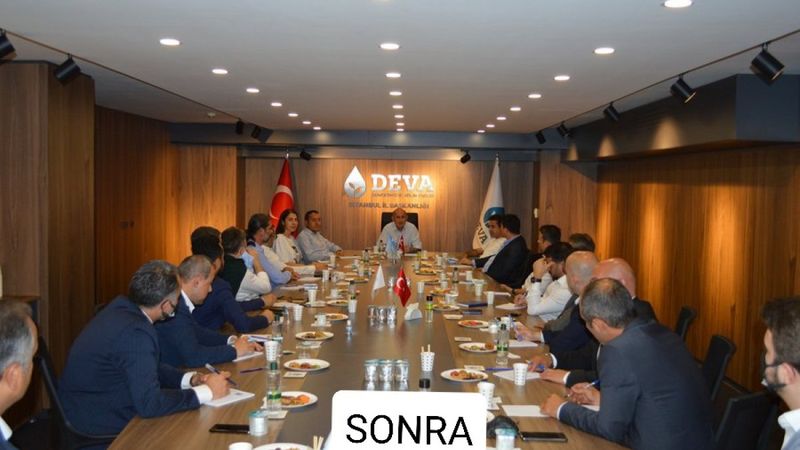 DEVA Partisi'nde Atatürk portresi kavgası