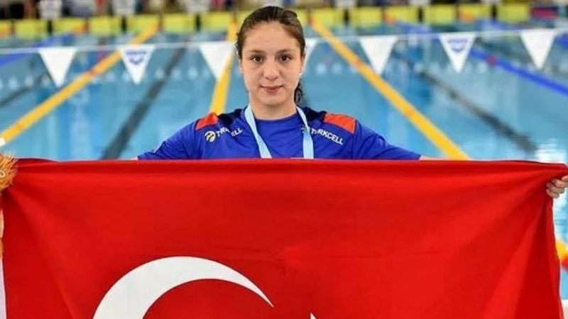 Milli yüzücü Merve Tuncel, gençlerde Avrupa şampiyonu oldu