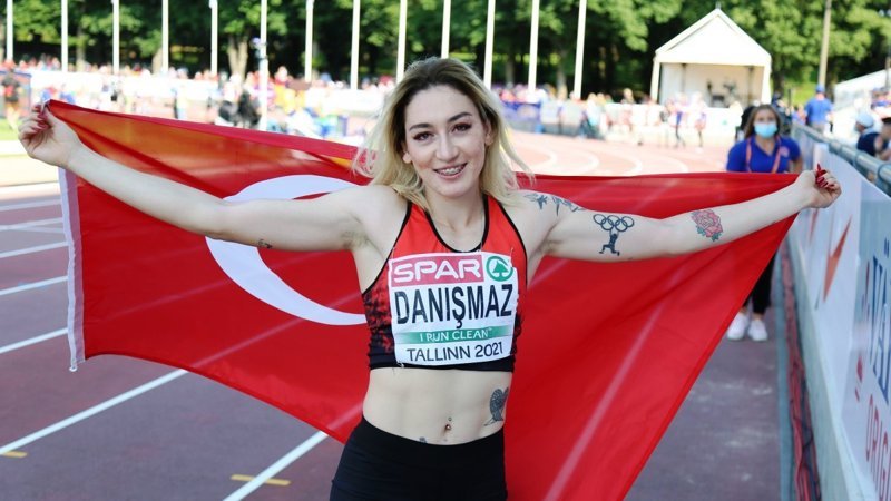 23 yaş altında Milli atlet Tuğba Danışmaz Avrupa şampiyonu