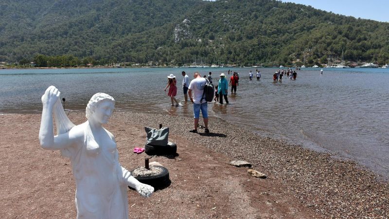 Kızkumu'na yerli ve yabancı turistlerin ilgisi yoğun