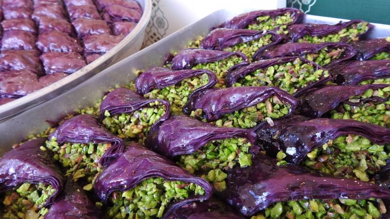 Gaziantep'te şeker hastalarına özel mor baklava