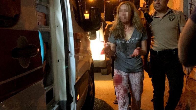 Adana'da iki kadın arasında bıçaklı kavga