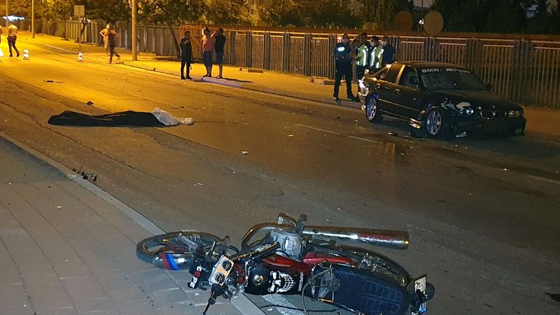 Adana'da otomobille çarpışan motosikletli öldü