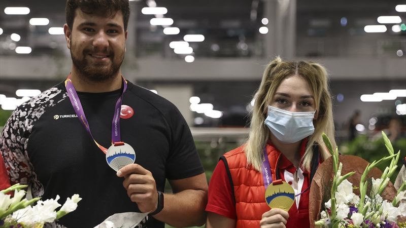 Avrupa 23 Yaş Altı Atletizm Şampiyonası'nda madalya kazanan milli sporcular yurda döndü