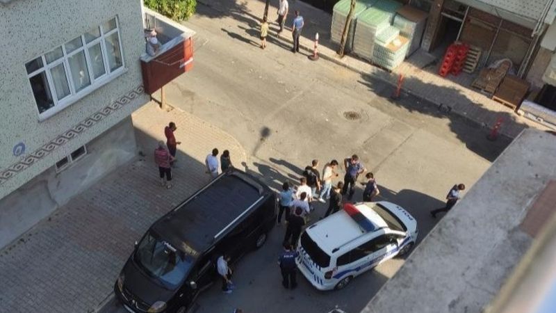 Küçükçekmece’de kız alıp verme kavgası: 2 yaralı