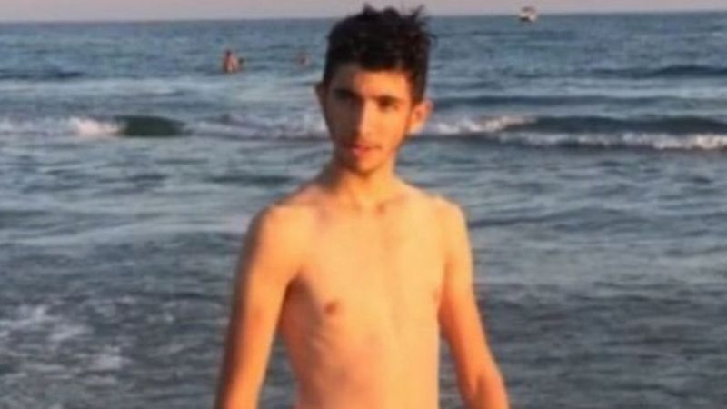 Antalya'da sahilde fotoğraf çektirip denizde kaybolan gençten kötü haber