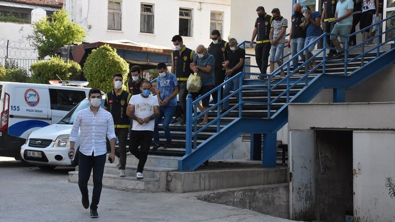 Muğla’da fuhuş baronları yakalandı