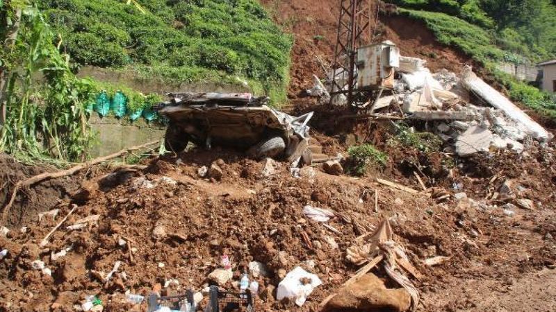 Rize'de sel felaketinde kaybolan iki kişi aranıyor