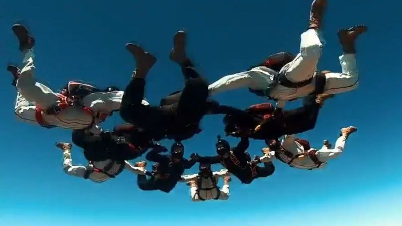 Gökyüzü Akıncıları’nın ‘Onlu Tutuşma Atlayışı’