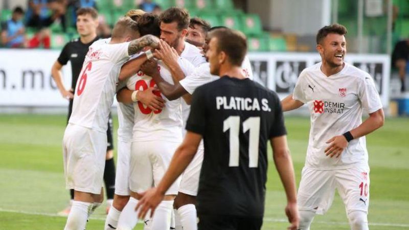 Sivasspor tur kapısını araladı