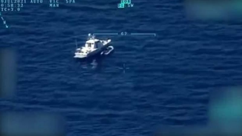 Yunanistan'ın geri ittiği 15 sığınmacı kurtarıldı