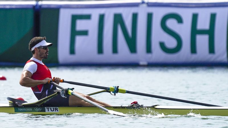 Tokyo Olimpiyatları'nda milli kürekçi Onat Kazaklı çeyrek finalde