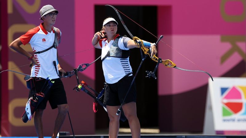 Mete Gazoz ve Yasemin Ecem Anagöz Tokyo'da yarı finalde