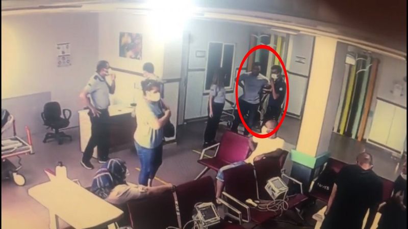 İzmir'de yardım istediği polisin tabancasını alıp kaçmaya çalıştı