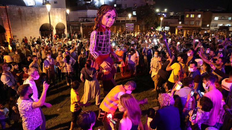 Kukla Amal İngiltere yolculuğuna Gaziantep'te başladı