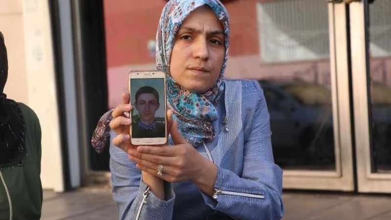 Evlat nöbeti tutan Ayşegül Biçer'in kararlı duruşu sonuç verdi