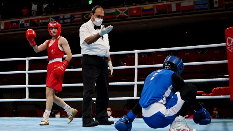 Buse Naz Çakıroğlu çeyrek finalde