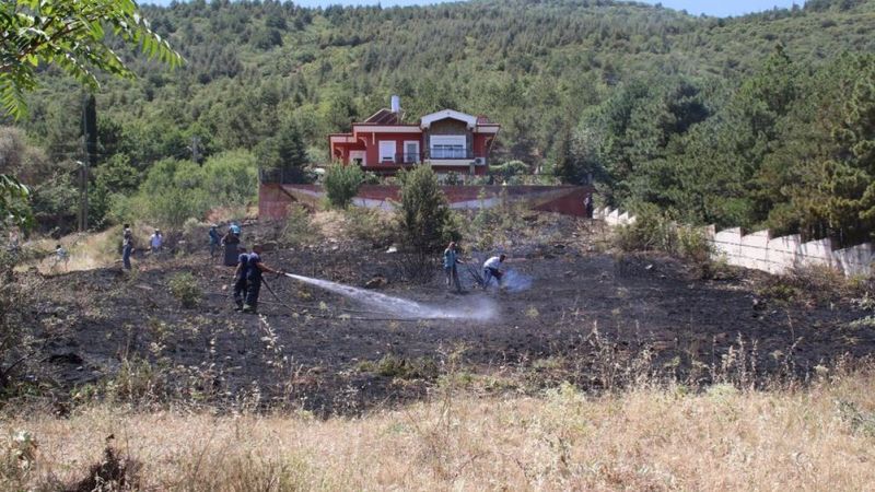 Konya'da çıkan yangın büyümeden söndürüldü