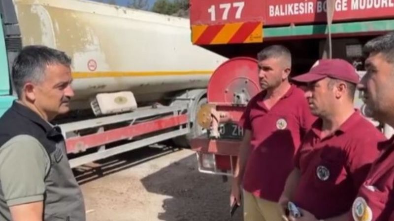 Marmaris'e giden Bekir Pakdemirli'den Sındırgı yangın ekibine teşekkür