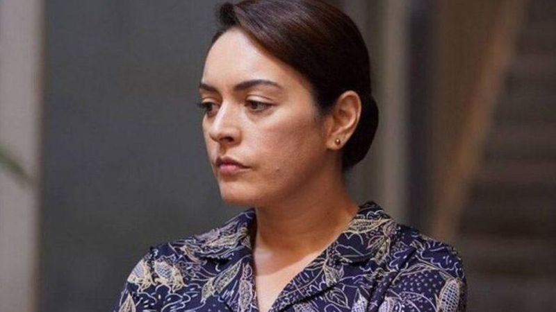 Twitter'dan saydırdı! Ezgi Mola'dan zehir zemberek sözler..