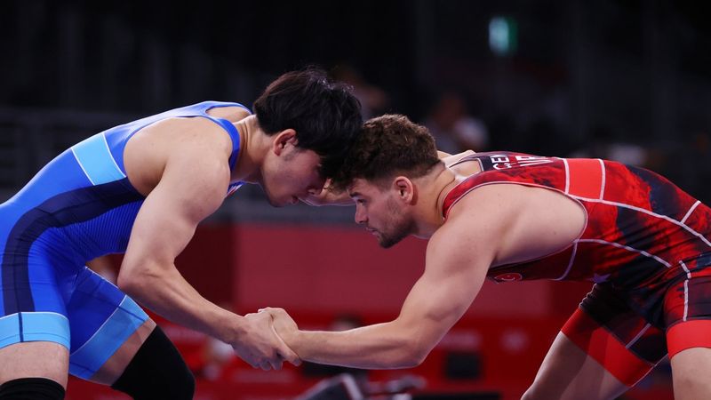 Milli güreşçi Osman Göçen Tokyo'da çeyrek finalde