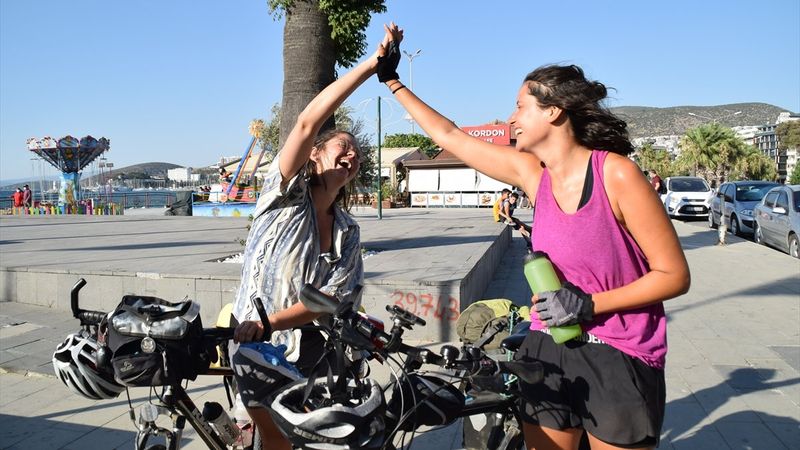 Avusturya’dan bisikletle yola çıkan 3 kadın, bir ayda Türkiye'ye ulaştı