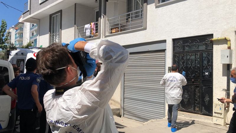 Bursa’da eşini öldürüp, intihar etti