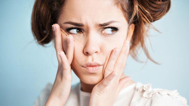 Koronavirüse davetiye çıkarıyor: Yüze dokunma alışkanlığı nasıl bırakılır?