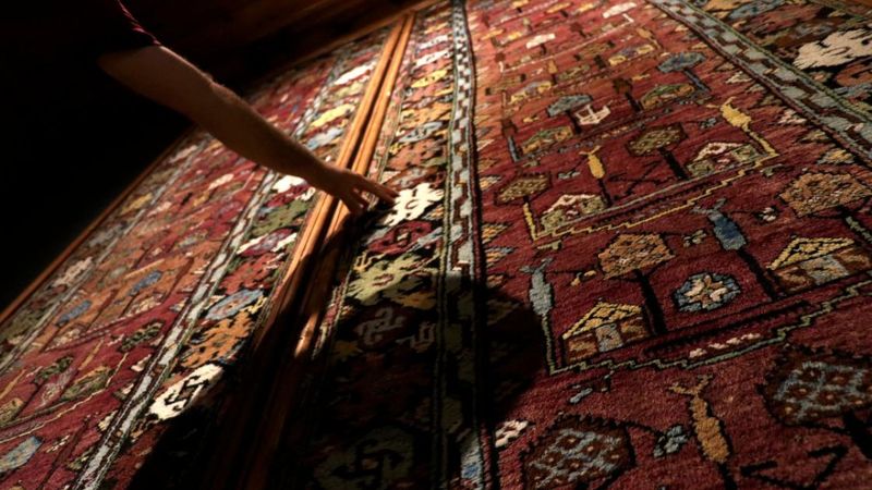 Rum ailenin bağışıyla Sille halısı, 100 yıl sonra anavatanına döndü