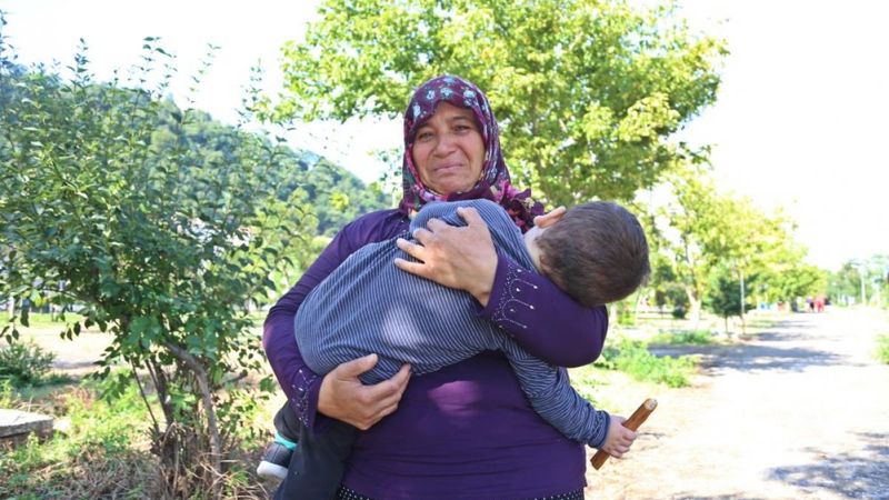 Kastamonu'da sel felaketinde kaybolan torununu bekliyor