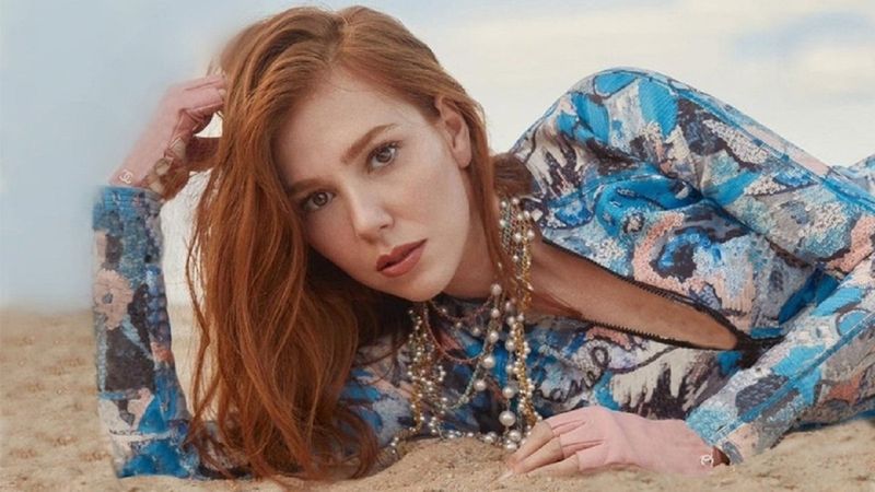 Kızıldı, sarışın oldu! Elçin Sangu yeni imajıyla herkesi şaşırttı! Sinem Kobal'ın kopyası gibi...