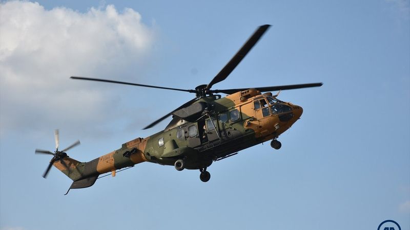 Sinop'ta köylere helikopterle erzak taşınıyor